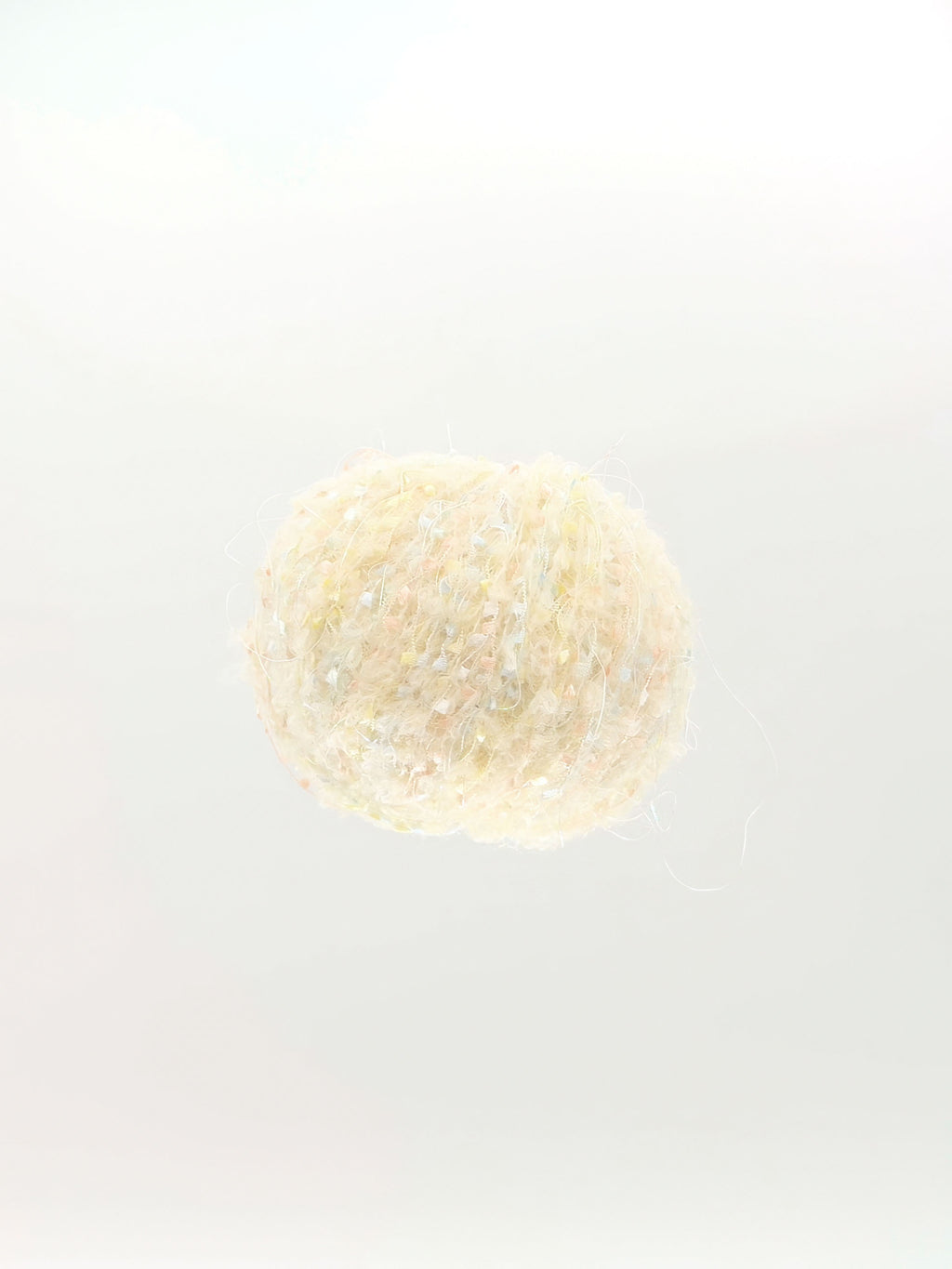 Mignon Korean crochet yarn from tteullan in Milk Powder