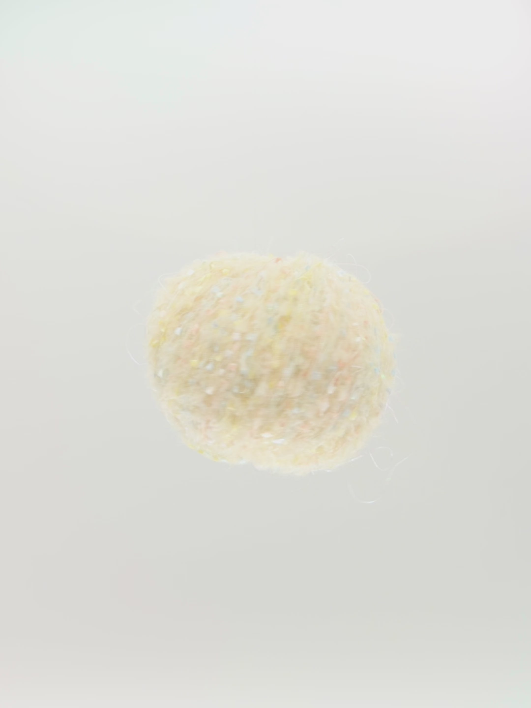 Mignon yarn detail video